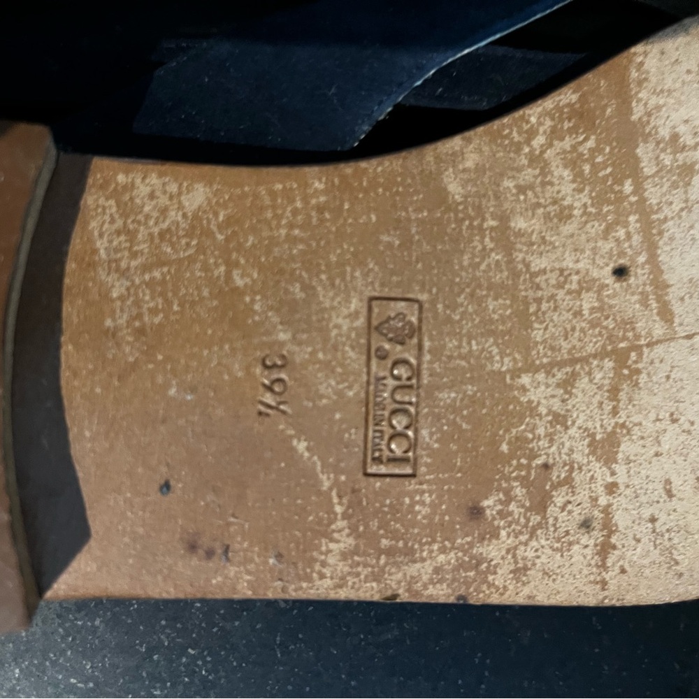 Gucci Women’s Navy Suede Sandals - Picture 5 of 5